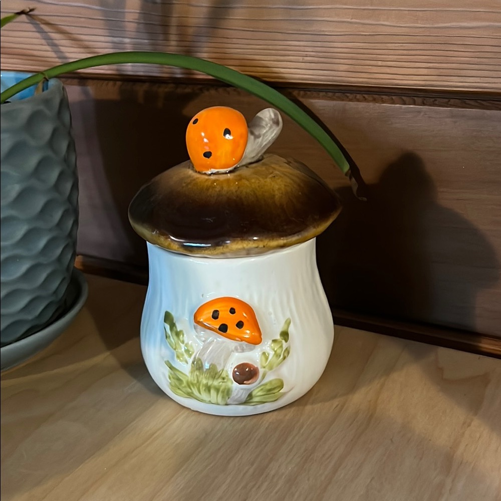 Sears Merry mushroom ceramic jar. Small